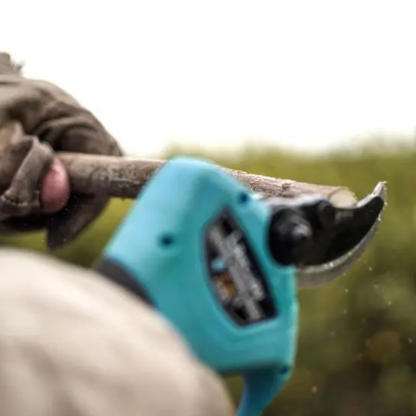 PowerCut™ | Det smarta verktyget som förändrar ditt sätt att trädgårdsera