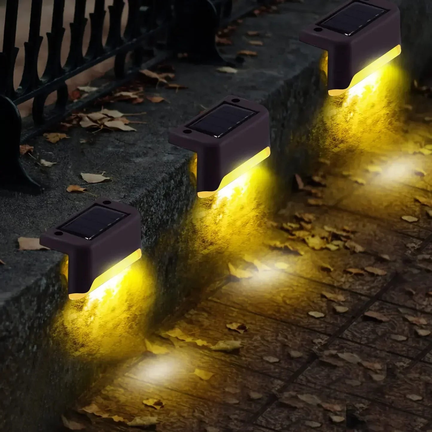 LumiLuxe™ solcellslampor för staket🌟
